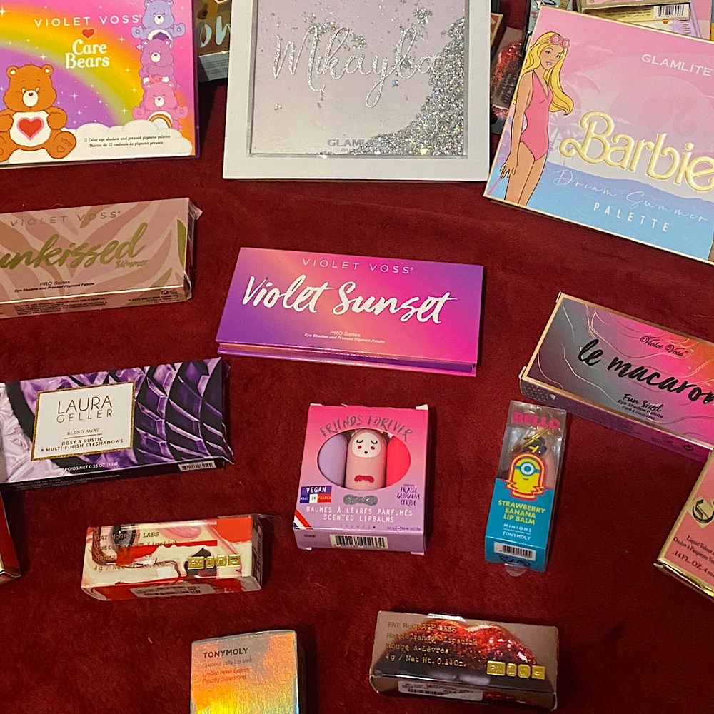 COPY - BNIB) High End Name Brand Make-up Bundle